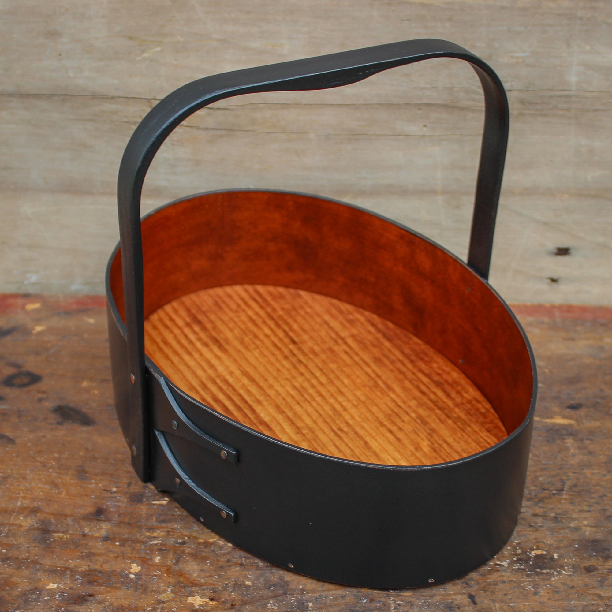 Medium Shaker Sewing Carrier