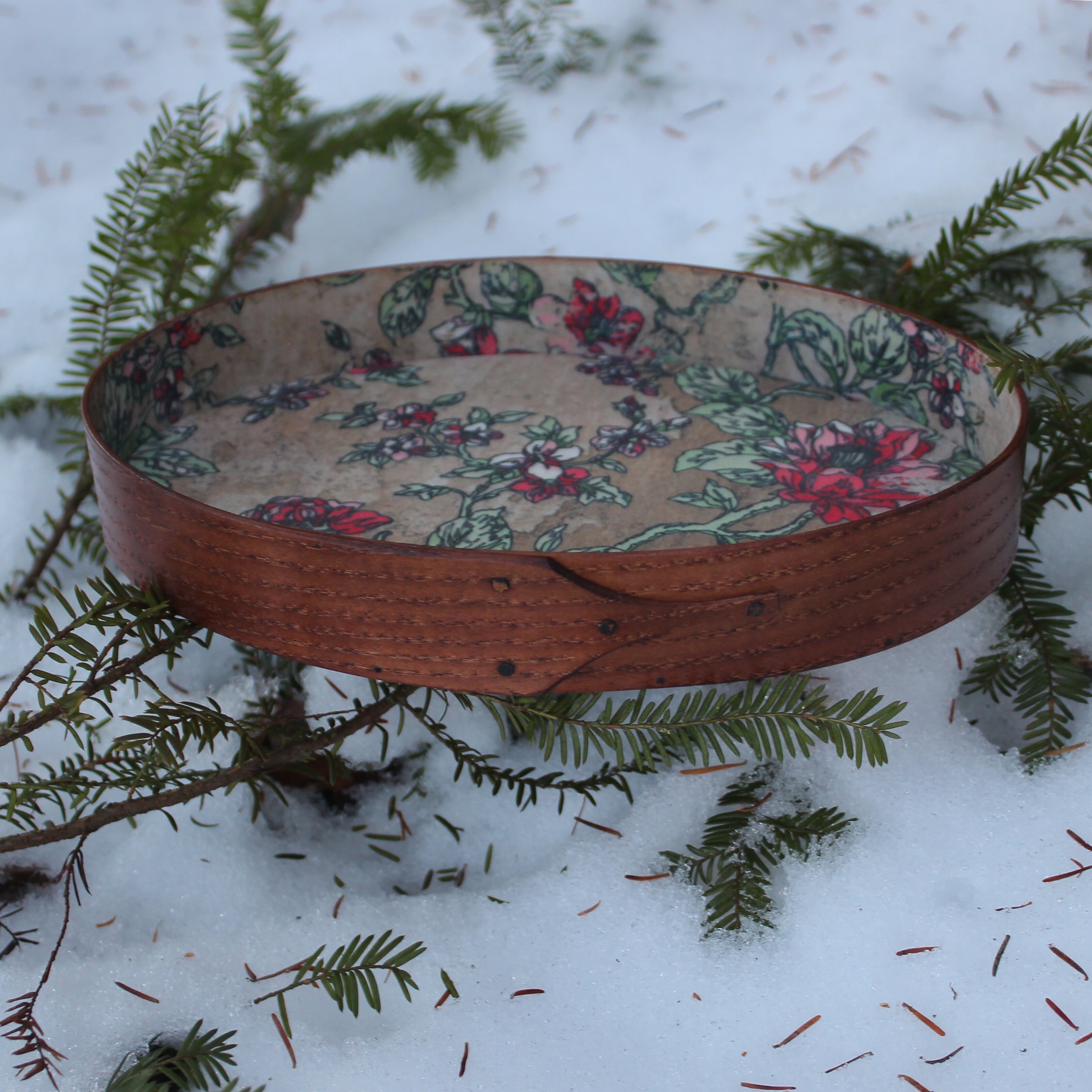 Size #5 Oval Stitchers Tray, Antiqued Natural with Red Floral Paper