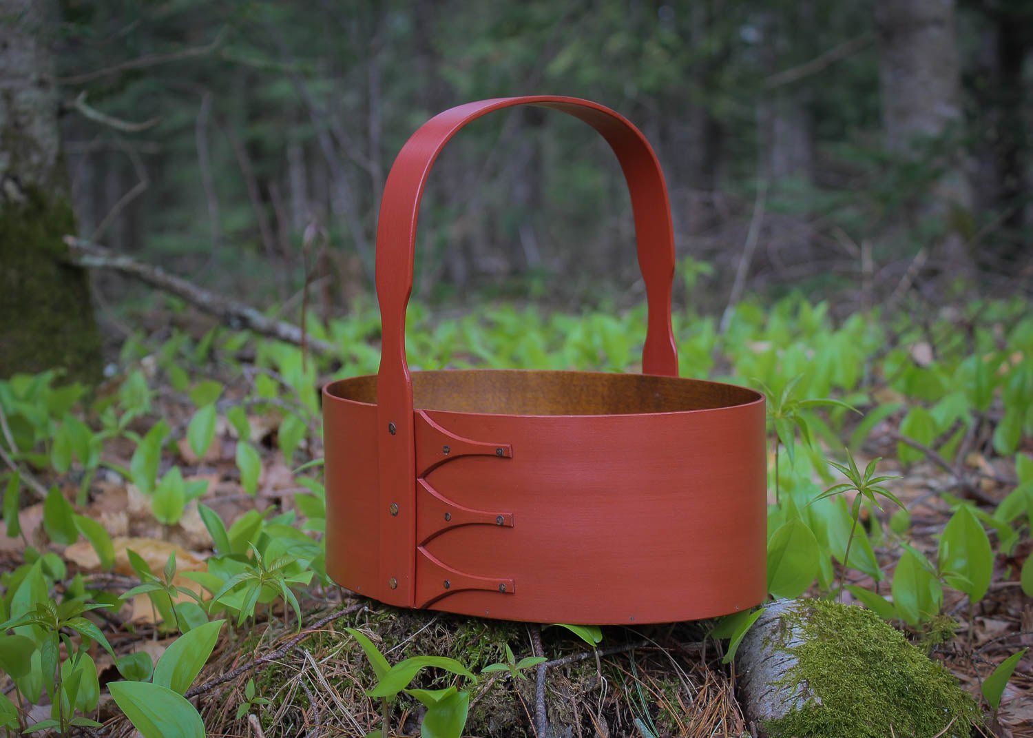 Shaker Carrier, Size #5, LeHays Shaker Boxes, Handcrafted in Maine, Red Milk Paint Finish, Outdoors