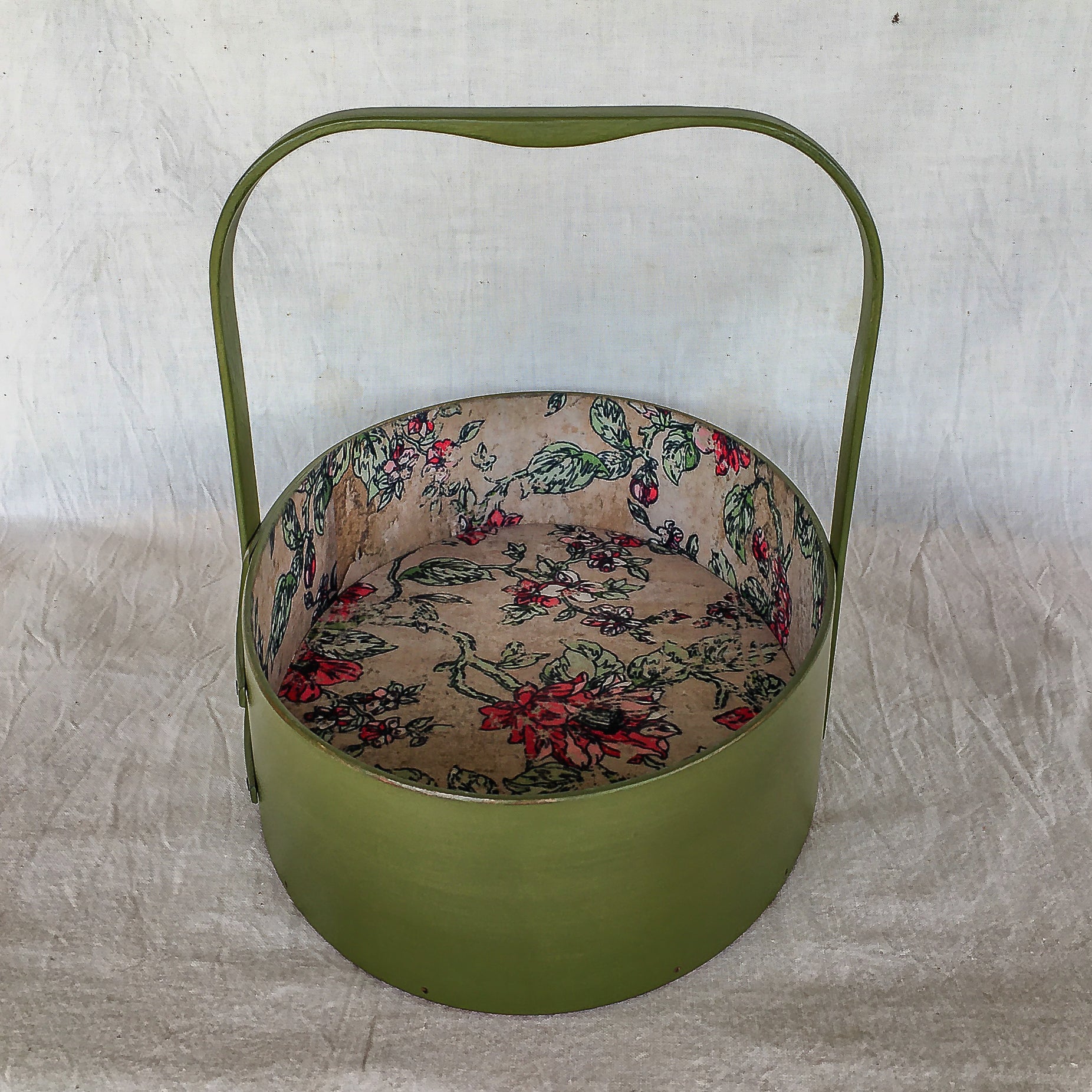 Shaker Sewing Carrier in green milk paint, paper-lined interior, handcrafted by LeHay’s Shaker Boxes.